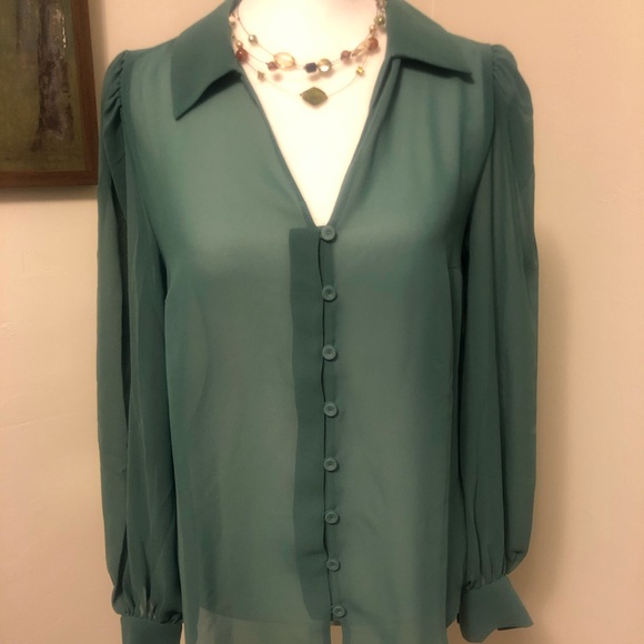 Modcloth Tops - LAST CHANCE 🎊🎁 6/$20 🎁🎊 Button up blouse